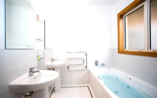 The Shan's Luxury Lodge