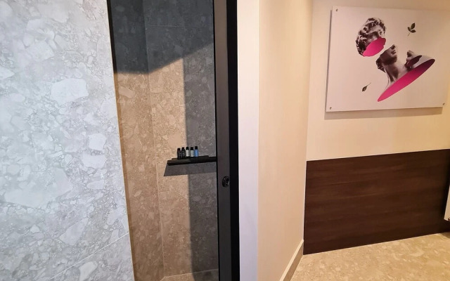 CityZoe Athens Suites
