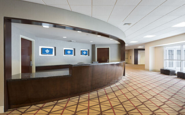 Wyndham Hamilton Park Hotel and Conference Center