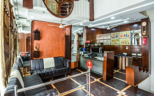 OYO 18484 Hotel Ratnawali