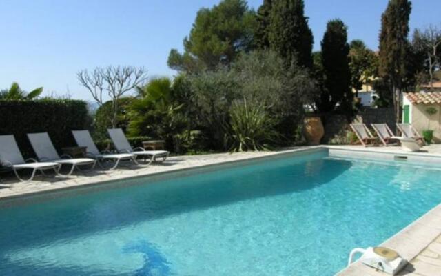 Amazing Villa Californian Style