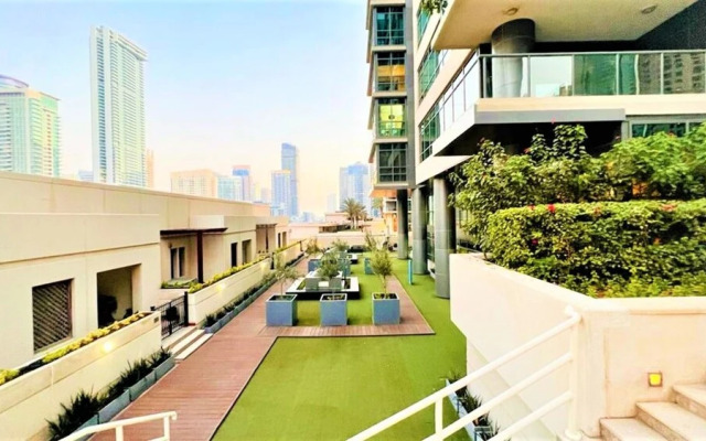 Ultimate Luxury and Stunning Views in Dubai Marina