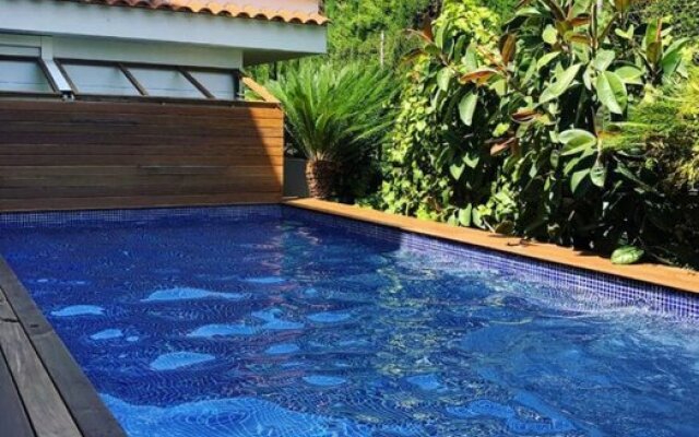 Beatrix 2000 - Caliu Apartments