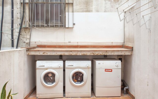 Valencia Flat - Historical Center 1