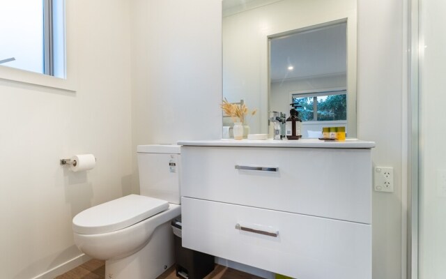 Manly Bay Wonderful 3BR New Home - Fibre
