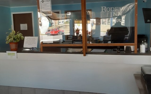 Rodeway Inn University