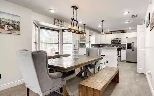 Windwood Villa 4 Bedroom Home by RedAwning