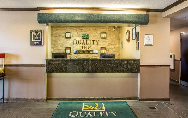 Quality Inn Elgin I-90