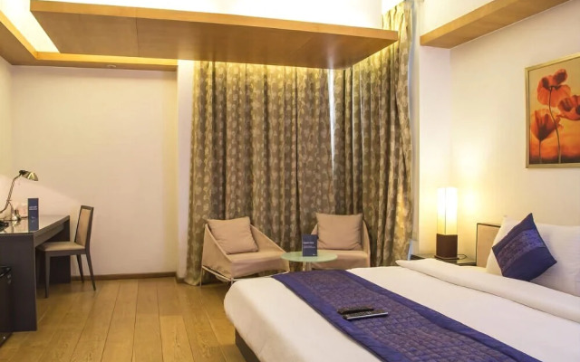 FabHotel First Star HUDA Metro