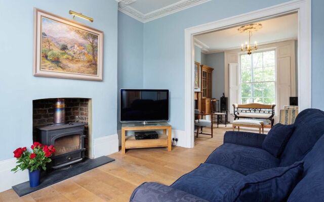 Islington Charm