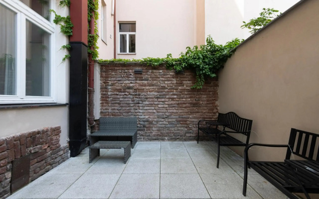 Numa Prague Root