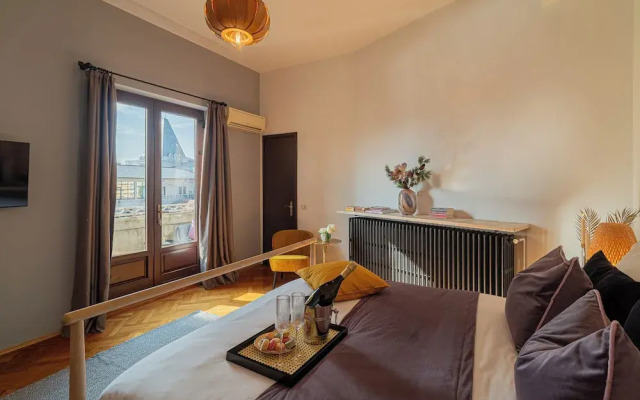 Spacious 3BR Atrium Penthouse, Balcony, Cismigiu