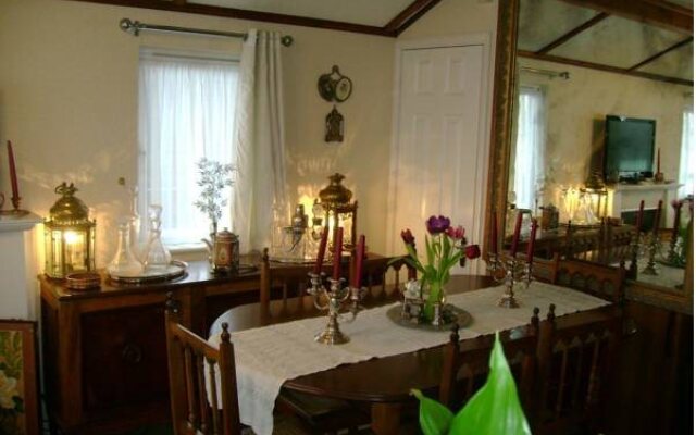 Lake Birds Lodge