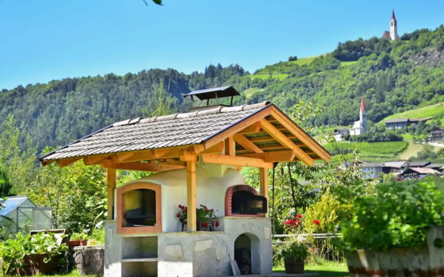 Pond View Modern Retreat