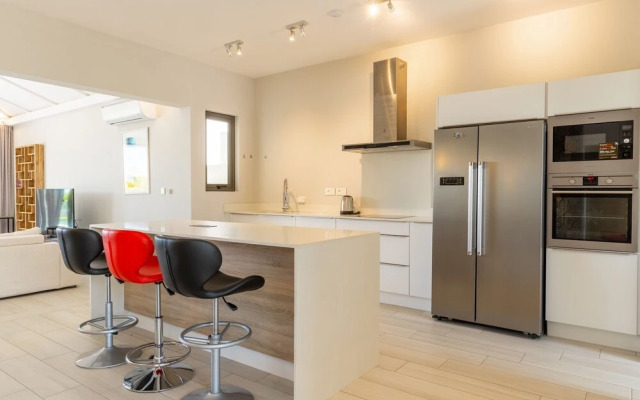Azuri Residences by Life in Blue