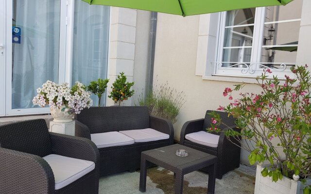 Domaine De Lardoisiere