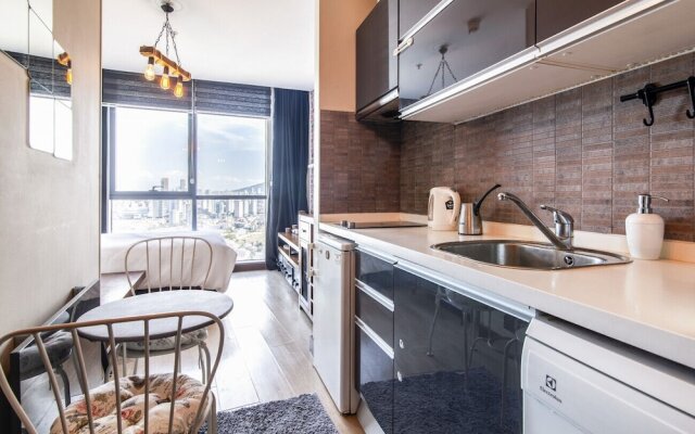 Central Flat With Amazing City View in Atasehir
