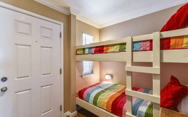 Seascape 1211 - 2 Br Condo