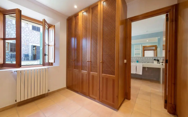 Circe in Fornalutx With 4 Bedrooms and 4 Bathrooms
