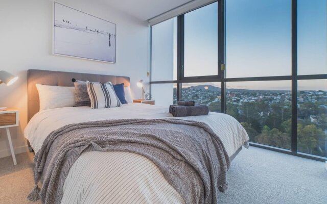 2 Bed Brisbane Resort Apartment