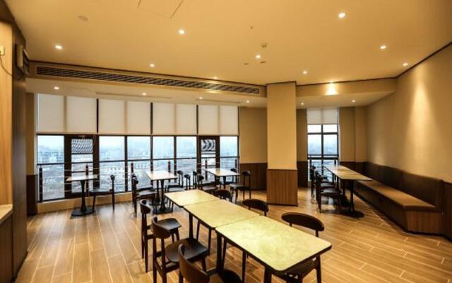 Hanting Hotel Jieshou Railway Station