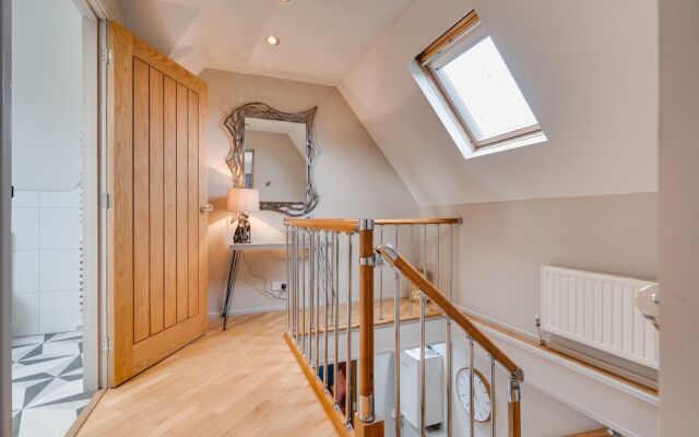 Brook Barn with Sauna & Hot Tub