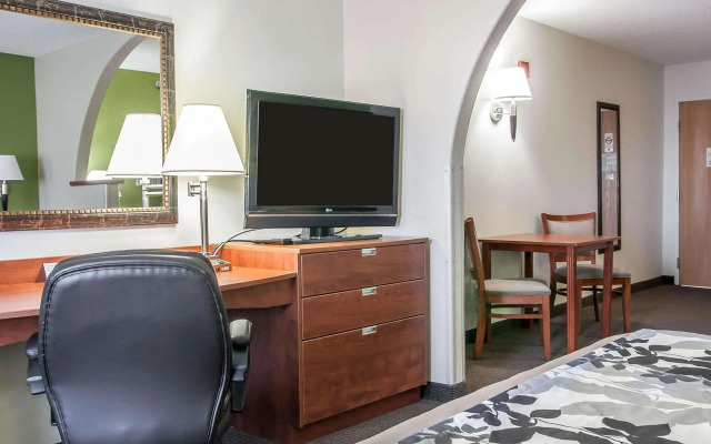 Sleep Inn & Suites Conference Center and Water Park