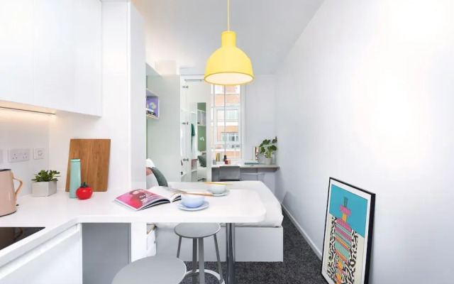 Destiny Student - Bloomsbury
