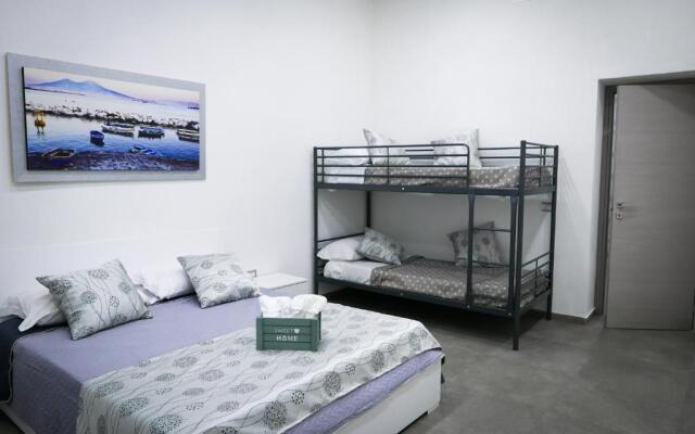 Holiday House Toto