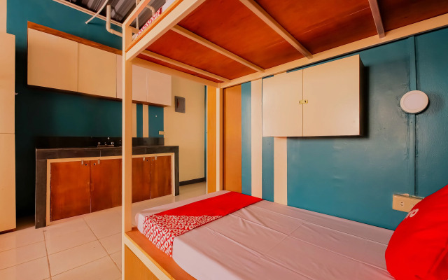 OYO 809 Crowne One Condo