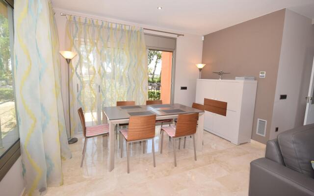 Comfortable apartment in Castell d'Aro with terrace