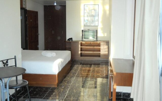B-13 Motel