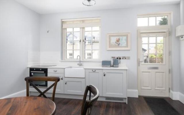 Warren Lodge Accommodation