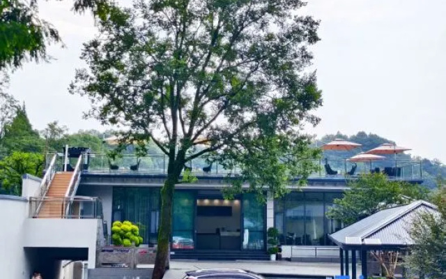 Qiaozhuanju Hotel (Dujiangyan Qingchengshan) – Outside – Chengdu