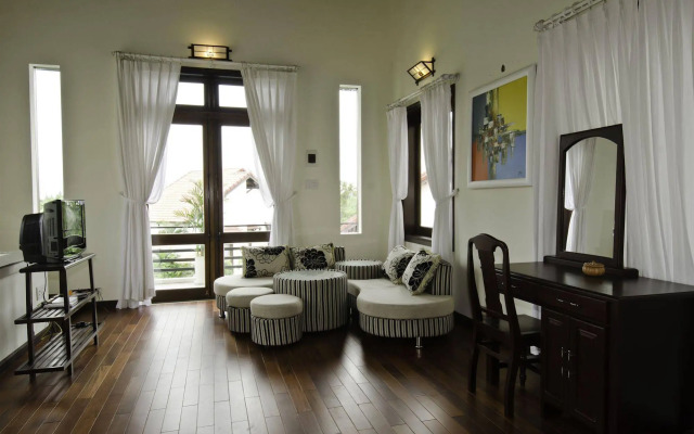 Van Lan Riviera Villas