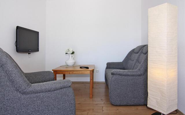 in Zinnowitz with 2 bedrooms and 1 bathrooms