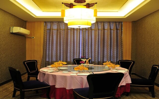 Qianyuan Enriching Hotel