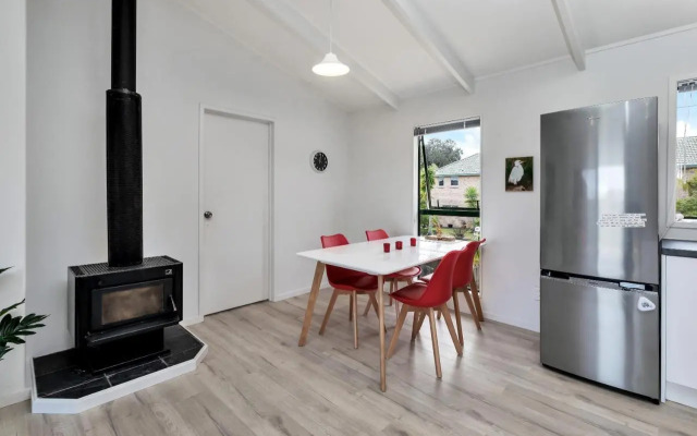 Lofty Te Haumi - Paihia Holiday Home