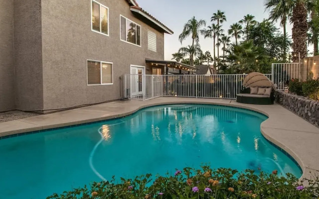 Amazing Remodeled Scottsdale 5 Bdrm W/pool!