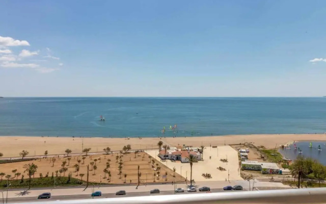 13-02 Bonito estudio con vistas al mar