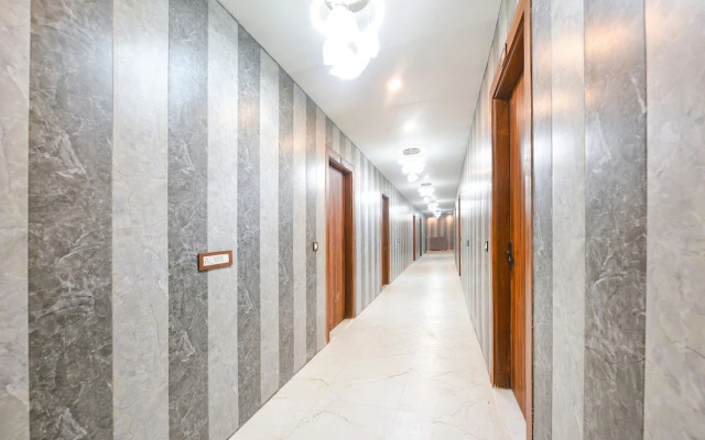 Fabhotel Royal'S Paradise