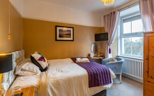 Holly Lodge Guest House