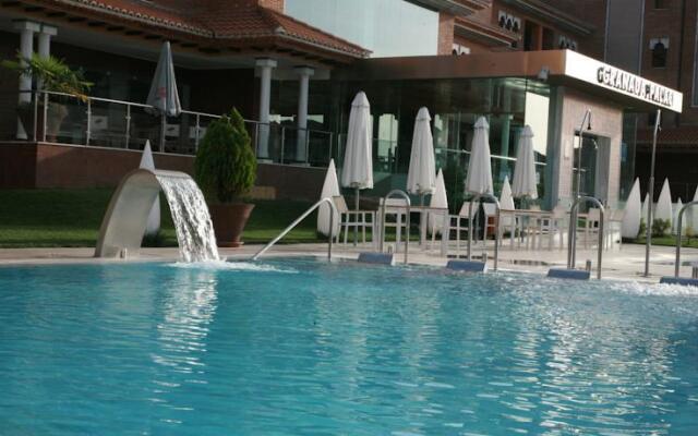 AH Granada Palace Suites Business and Spa