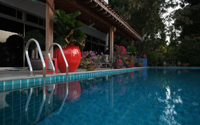 Cool Breeze Bungalows
