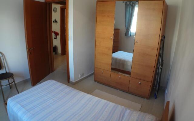 Eri Apartment E004