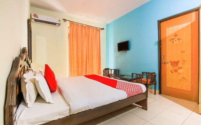 OYO 15651 Silver Palm Resort