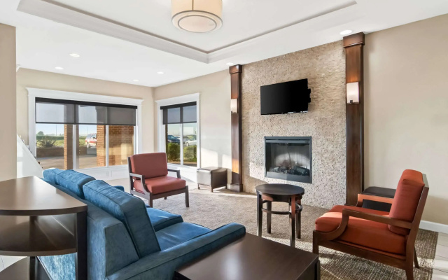 Comfort Inn Hebron-Lowell Area
