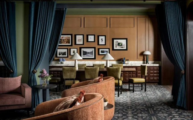 The Louie, A Davenport Hotel, Autograph Collection®