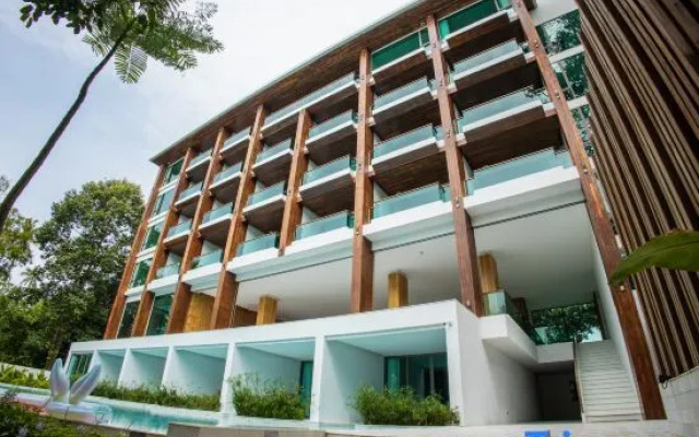 Luxtalay Khanom Hotel