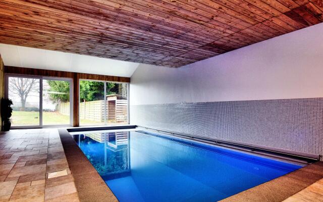 Unique Holiday Home with Pool near Park & Ski Area